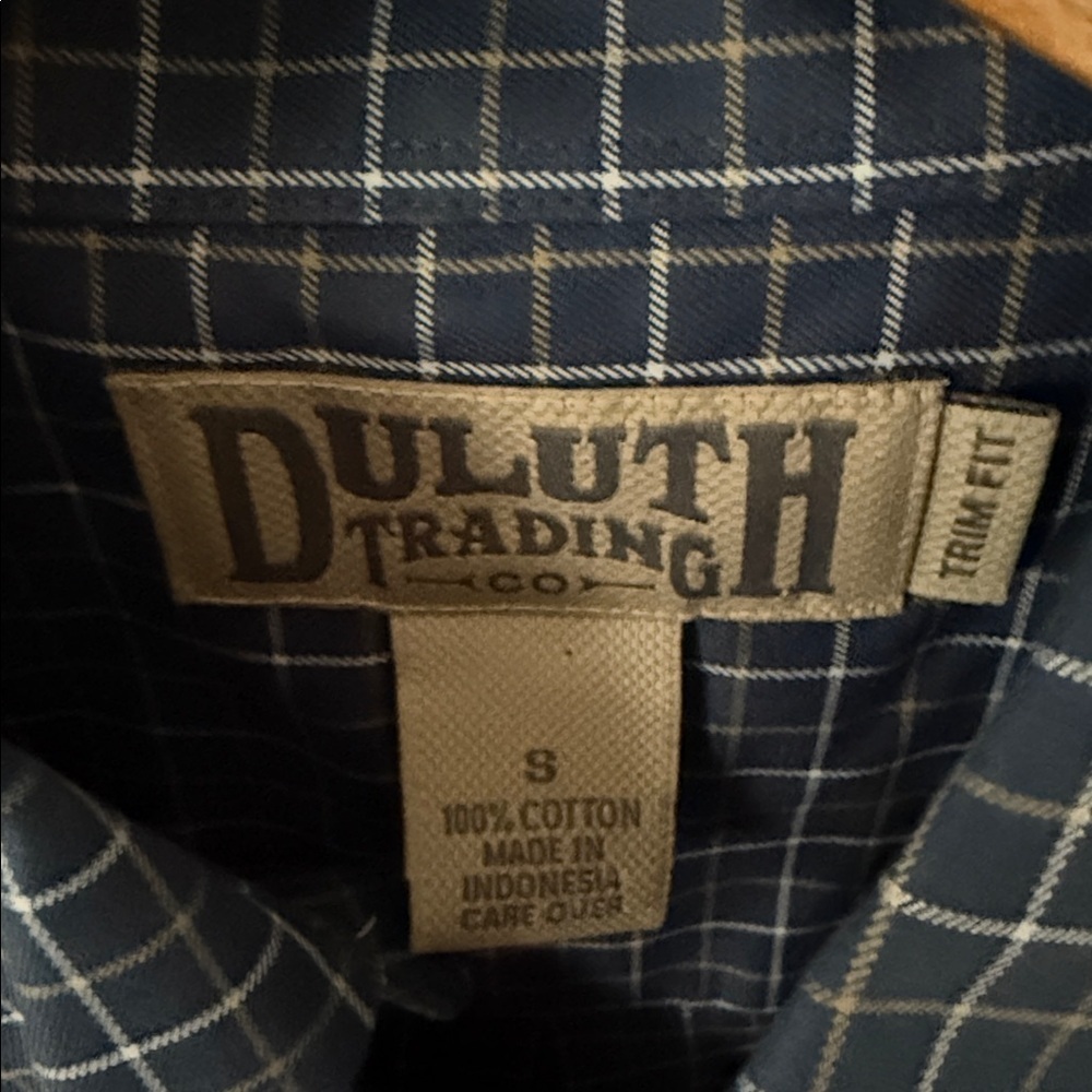 Duluth Trading Co Men's Navy Plaid Button Down Shirt, business  young men - Picture 2 of 3
